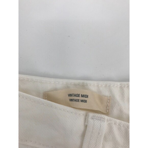 Universal Threads Womens Vintage Stretch Midi Denim Jean Shorts Size 2 White - Picture 6 of 7